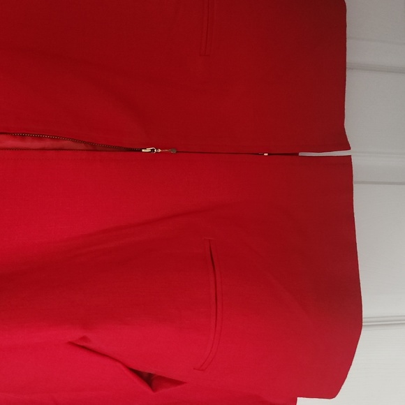 Blazer - Picture 4 of 4